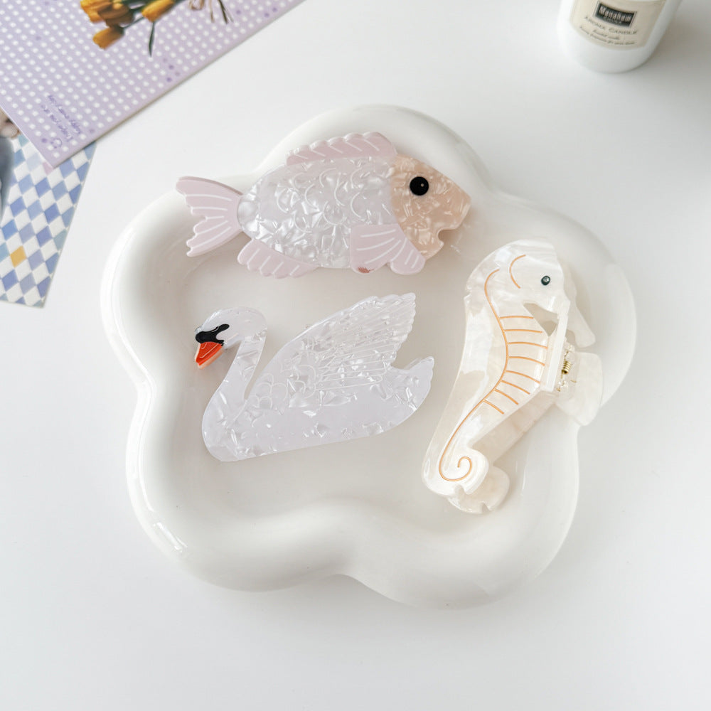 AquaElegance Hook – Swan, Goldfish & Seahorse Decorative Grip Wall Holder