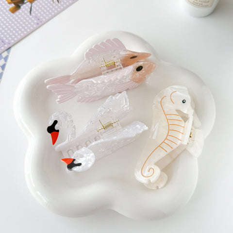AquaElegance Hook – Swan, Goldfish & Seahorse Decorative Grip Wall Holder